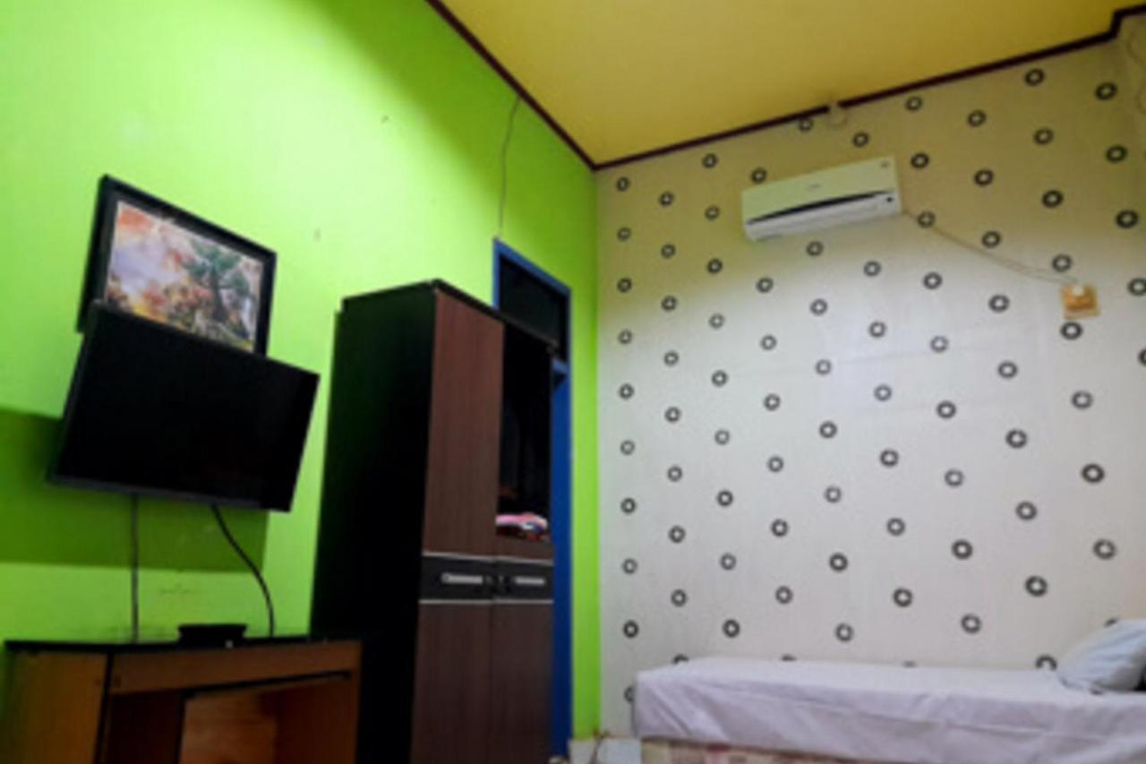 Hotel Rosichan Bau Bau Mitra Reddoorz Bau-Bau Exterior foto