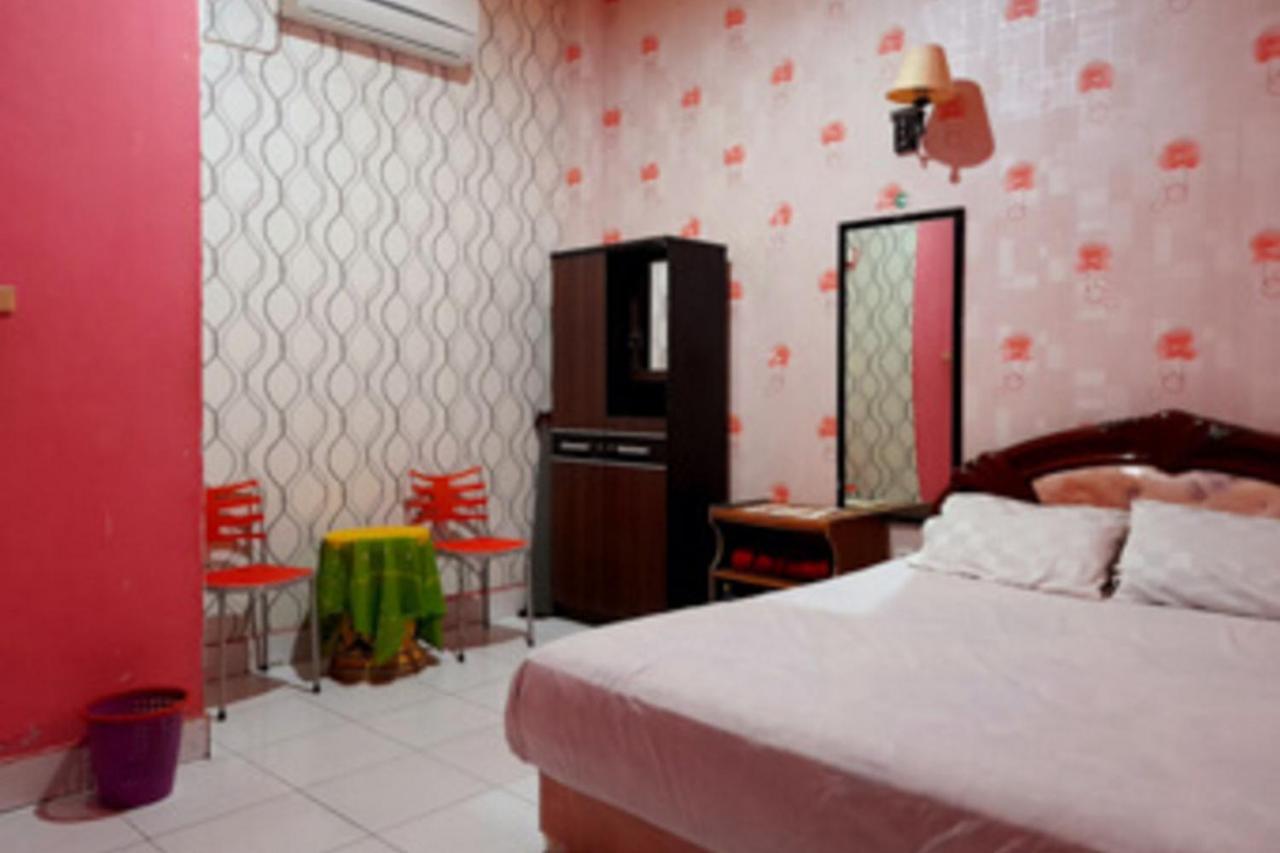 Hotel Rosichan Bau Bau Mitra Reddoorz Bau-Bau Exterior foto