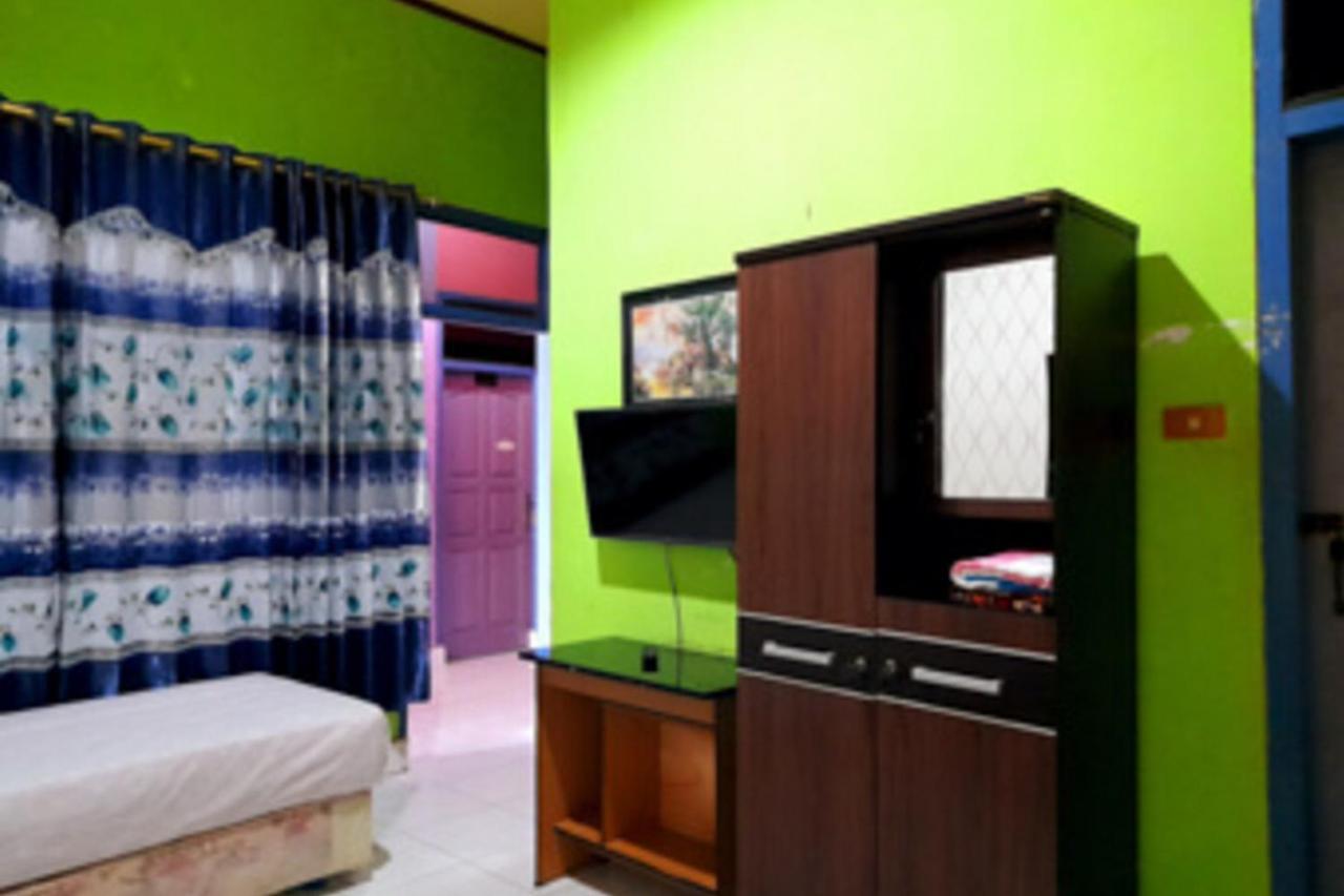 Hotel Rosichan Bau Bau Mitra Reddoorz Bau-Bau Exterior foto